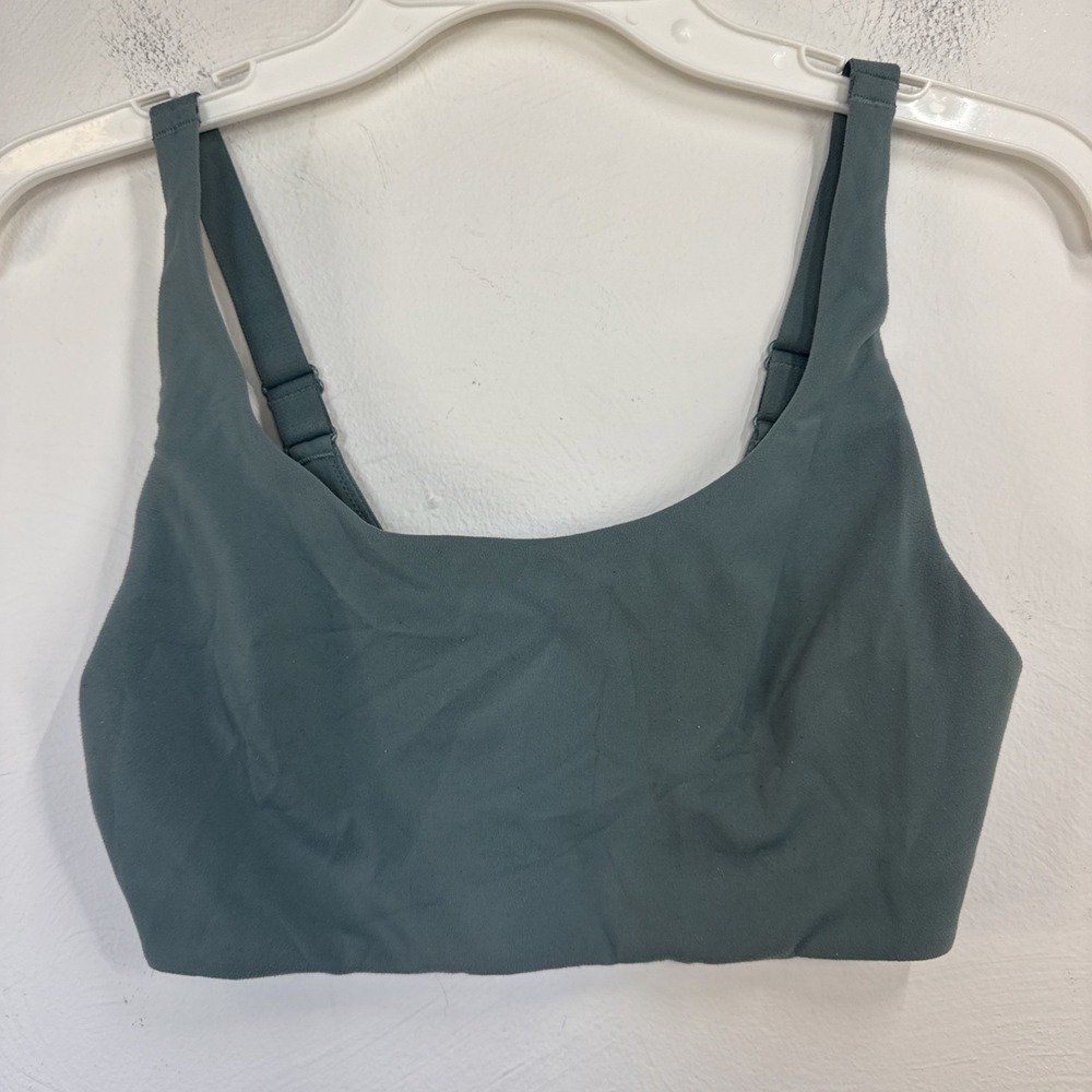 Lululemon Women's In Alignment Straight-Strap Bra Size 6 C/D Sage Green Yoga